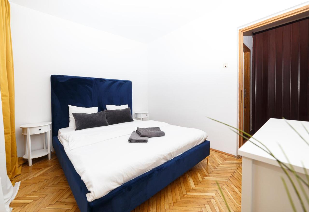 Color Ap Calea Victoriei 12C Apartment Bucharest Luaran gambar