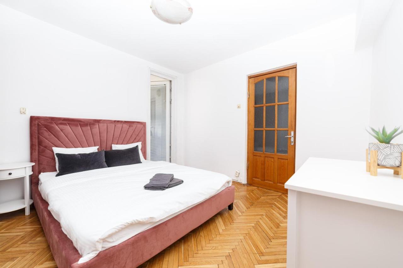Color Ap Calea Victoriei 12C Apartment Bucharest Luaran gambar