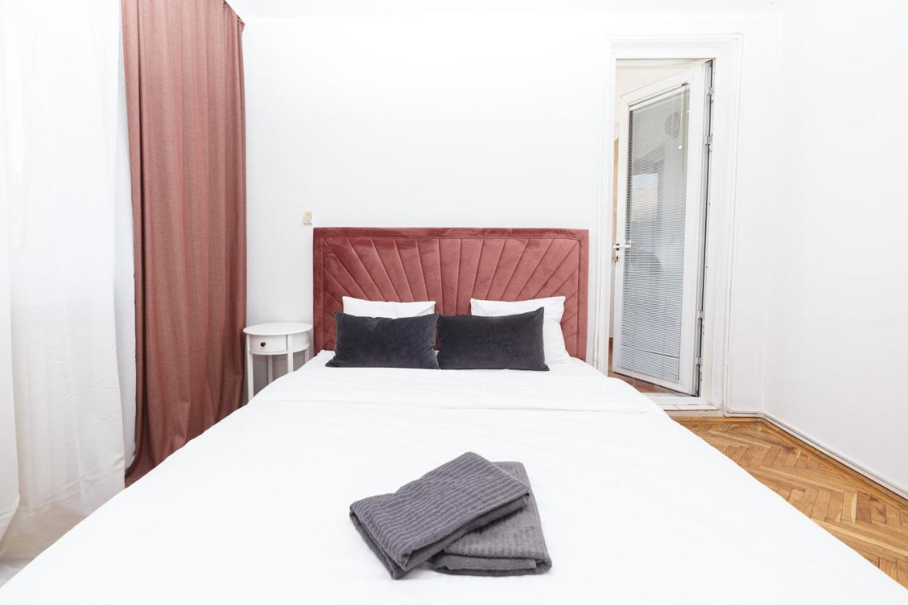 Color Ap Calea Victoriei 12C Apartment Bucharest Luaran gambar
