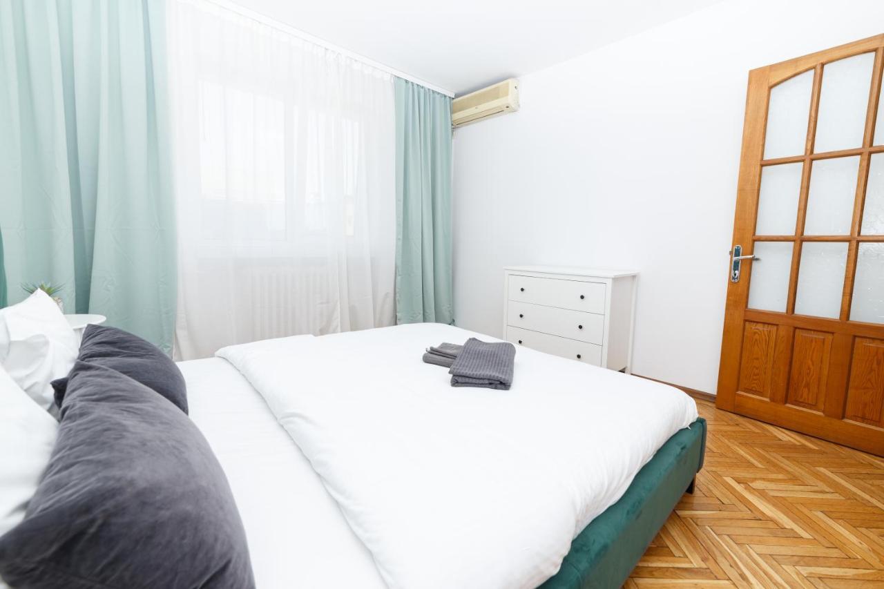 Color Ap Calea Victoriei 12C Apartment Bucharest Luaran gambar